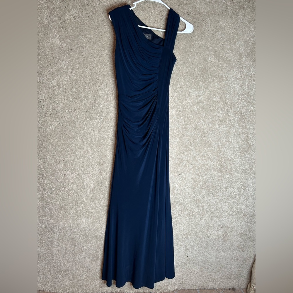 Vera Wang dress navy one shoulder runched maxi dress size 2